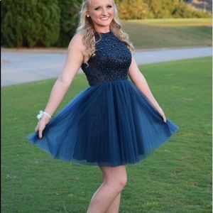 Homecoming/short formal dress